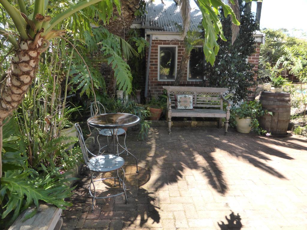 Lakeside Bed & Breakfast Perth Ngoại thất bức ảnh