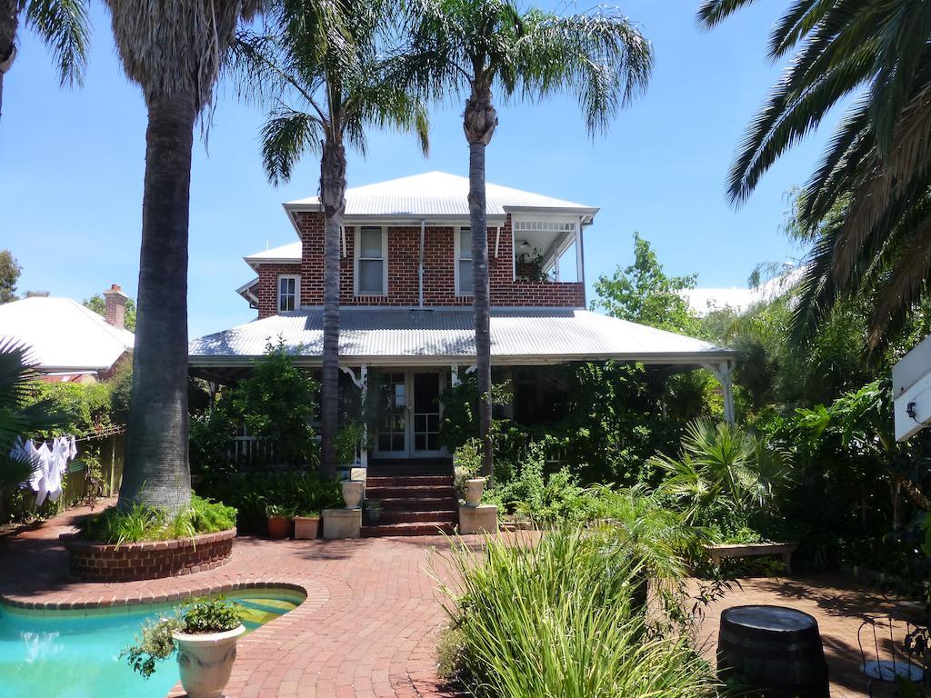 Lakeside Bed & Breakfast Perth Ngoại thất bức ảnh